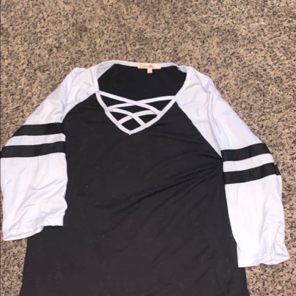 3/4 sleeve shirt